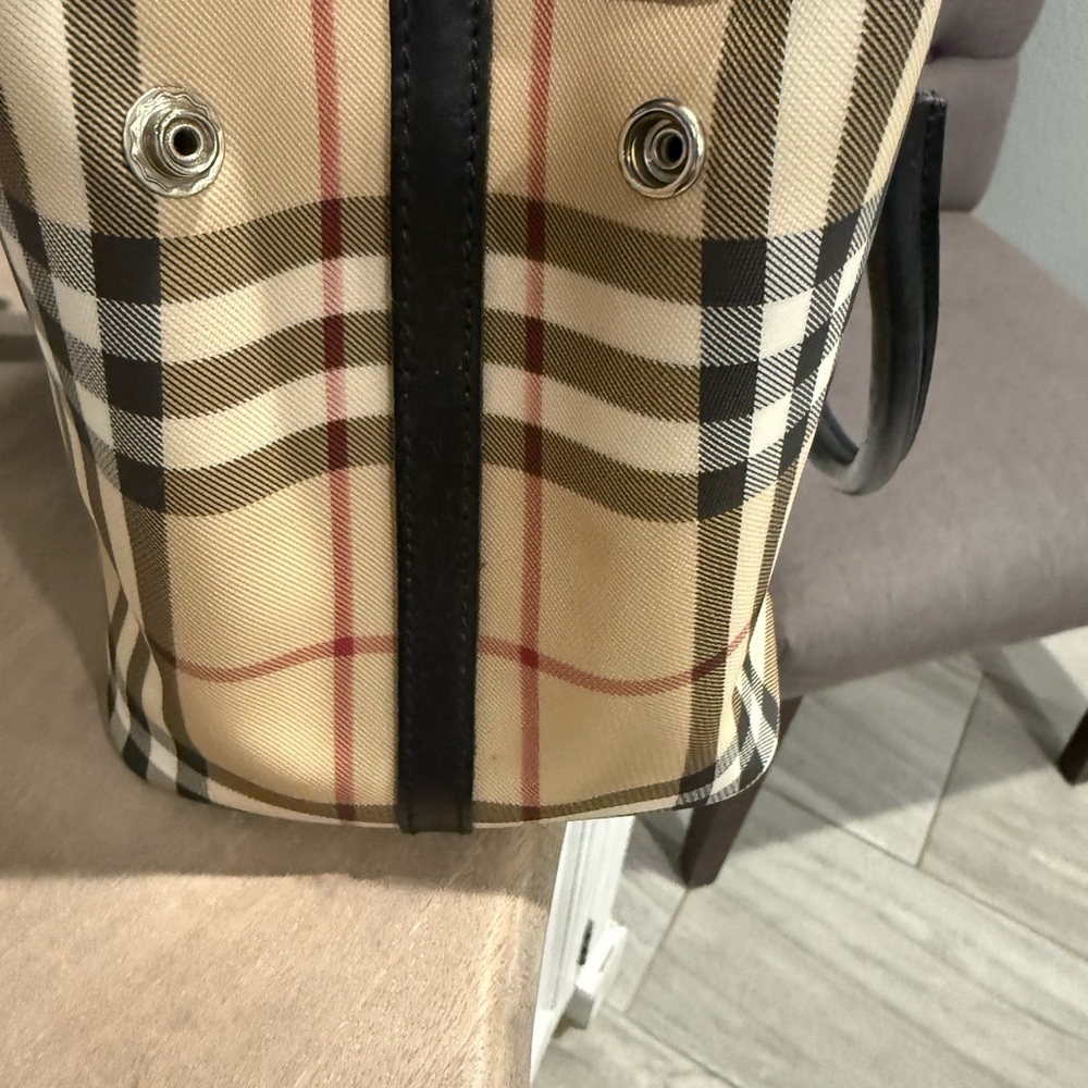 Burberry Shoulder Bag - Picture 6 of 7